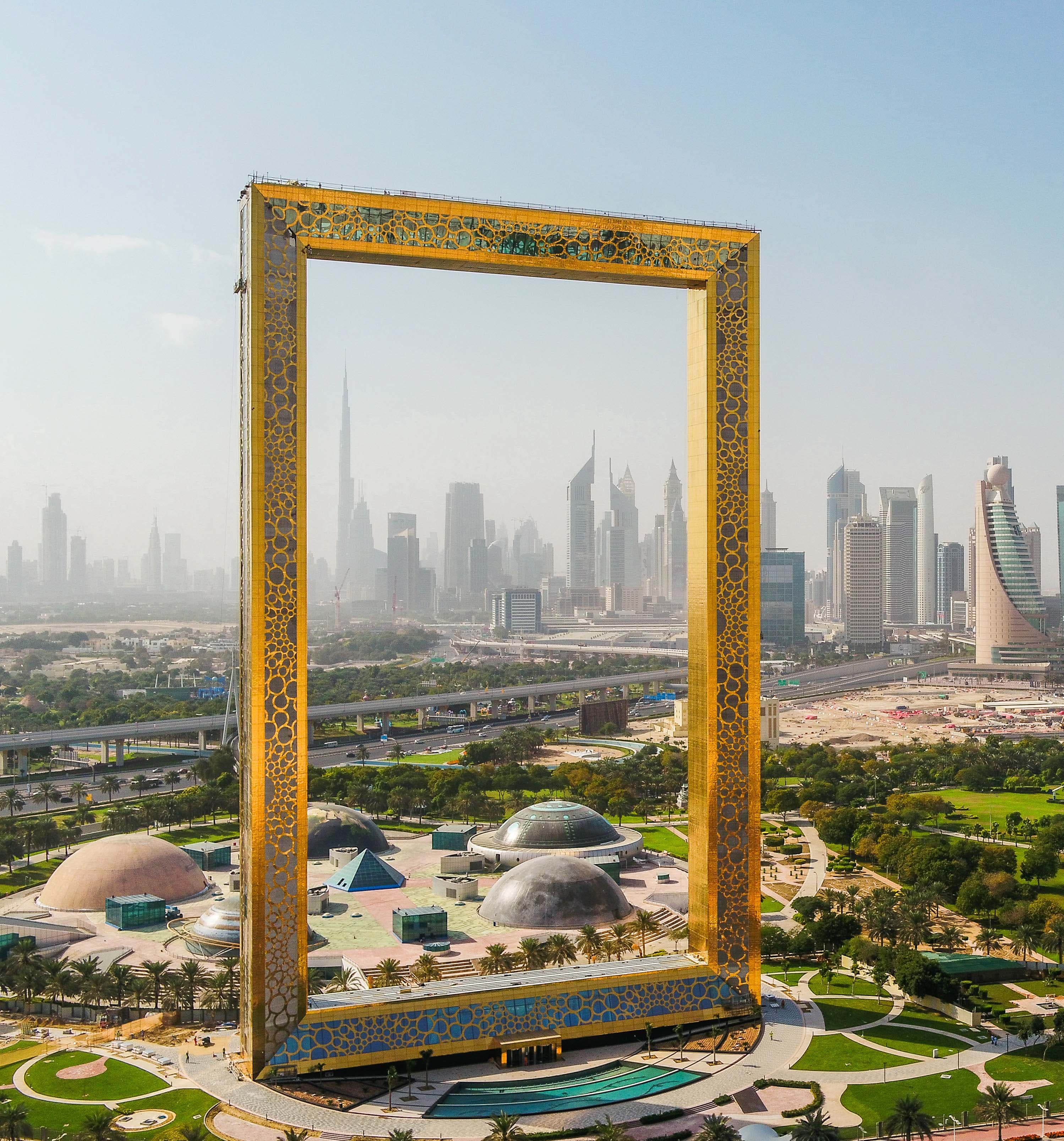 Aya Universe & Dubai Frame Combo
